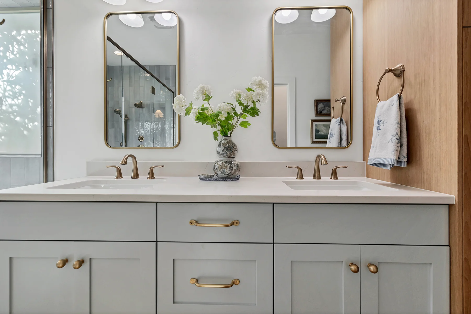 Custom primary bathroom vanity detail